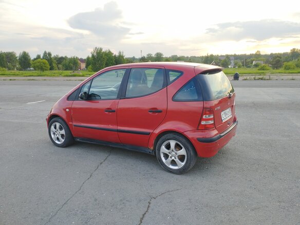 2003 Mercedes-Benz A-Класс 160 I (W168) Рестайлинг, красный, 370000 рублей - вид 3
