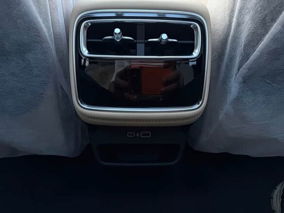 2026 Geely Monjaro I Рестайлинг, серый, 3410000 рублей - вид 25