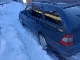1998 Mercedes-Benz C-Класс 180 I (W202) Рестайлинг, синий, 290000 рублей, вид 4