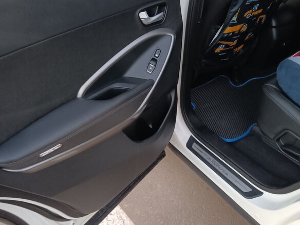 2015 Hyundai Santa Fe Grand III, белый, 2100000 рублей - вид 11