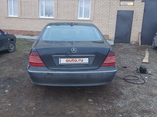 2004 Mercedes-Benz S-Класс 430 Long IV (W220) Рестайлинг, чёрный, 900000 рублей, вид 3
