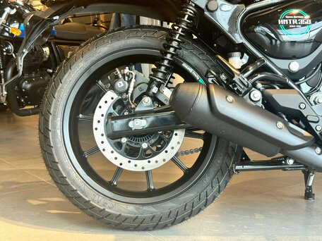 2026 Royal Enfield Hunter, серебристый, 432000 рублей, вид 4