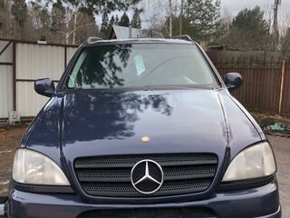 1998 Mercedes-Benz M-Класс 320 I (W163), синий, 240000 рублей, вид 2