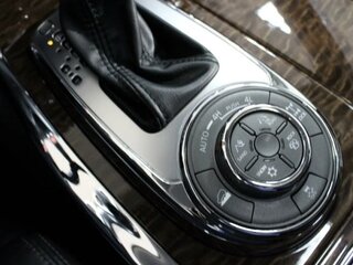 2011 Nissan Patrol VI (Y62), белый, 1580000 рублей, вид 4