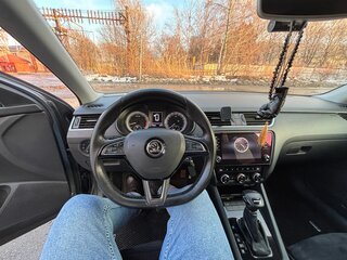2017 Skoda Octavia III (A7) Рестайлинг, серый, 2050000 рублей, вид 4