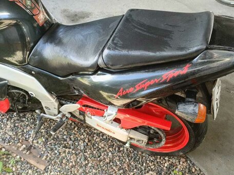 1999 Yamaha YZF1000R Thunderace, красный, 370000 рублей, вид 4