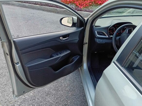 2019 Hyundai Solaris II, бежевый, 1999900 рублей - вид 16