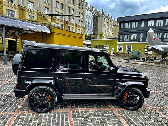 2023 Mercedes-Benz G-Класс AMG Brabus 800 II (W463), чёрный - вид 18