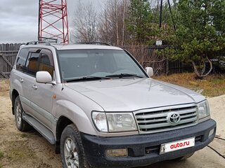 2004 Toyota Land Cruiser 100 Series Рестайлинг 1, серебристый, 1790000 рублей, вид 2