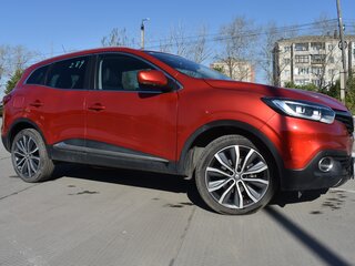 2017 Renault Kadjar I, красный, 1590000 рублей, вид 2