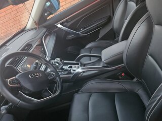 2023 Geely Atlas Pro, чёрный, 1830000 рублей, вид 4