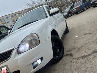 2018 Lada (ВАЗ) Priora I Рестайлинг, белый, 750000 рублей, вид 2