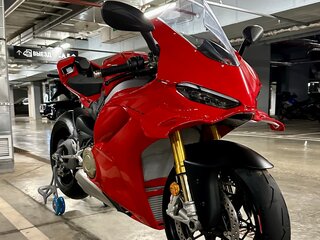 2024 Ducati Panigale V4, красный, 3950000 рублей, вид 5