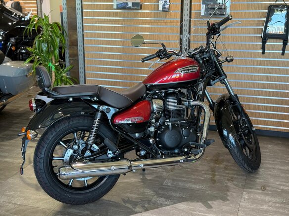 2025 Royal Enfield Meteor, красный, 519000 рублей - вид 16