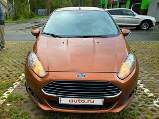 2015 Ford Fiesta Mk6 Рестайлинг, коричневый, 550000 рублей, вид 1
