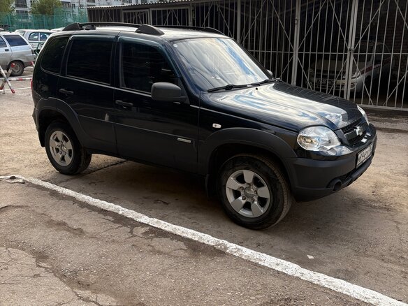 2012 Chevrolet Niva I Рестайлинг, чёрный, 480000 рублей - вид 5