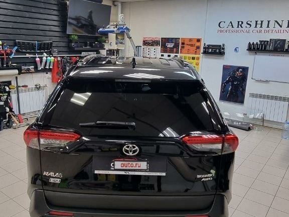 2021 Toyota RAV4 V (XA50), чёрный, 3700000 рублей - вид 3