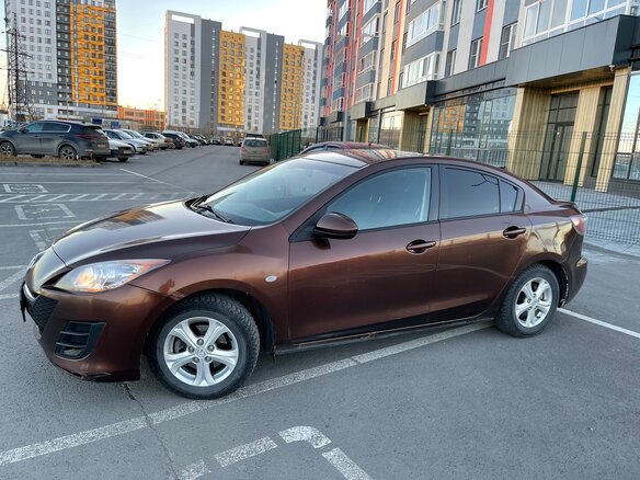 2011 Mazda 3 II (BL), коричневый - вид 1