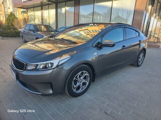 2018 Kia Cerato III Рестайлинг (Classic), серый, 1520000 рублей, вид 1
