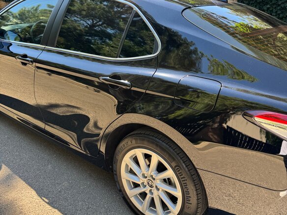 2021 Toyota Camry VIII (XV70) Рестайлинг, чёрный, 2350000 рублей - вид 5