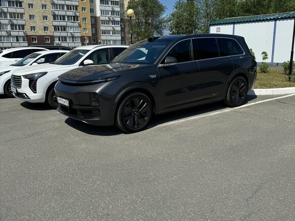 2024 Li Auto (Lixiang) L9 44.5 kWh I, серый, 8000000 рублей - вид 10