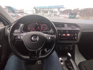 2018 Volkswagen Tiguan II, белый, 2340000 рублей, вид 5
