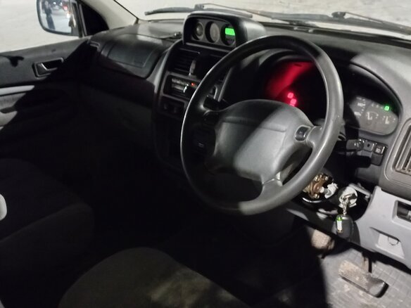 1995 Mazda MPV I (LV), белый, 800000 рублей - вид 9