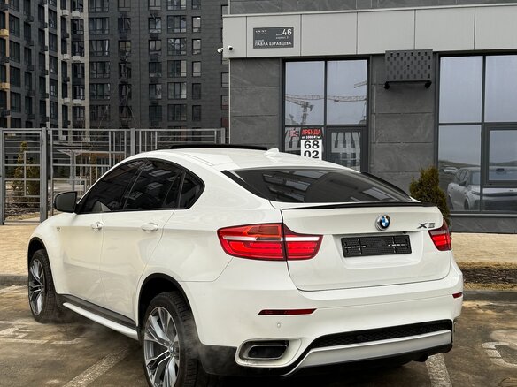 2009 BMW X6 35i 6-speed I (E71), белый, 1900000 рублей - вид 6