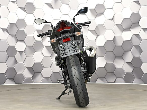 2023 Kawasaki Z 400, чёрный, 599000 рублей - вид 5