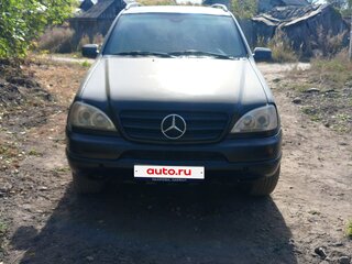 1999 Mercedes-Benz M-Класс 430 I (W163), чёрный, 500000 рублей, вид 4