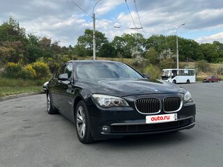 2010 BMW 7 серии Long 740Li V (F01/F02/F04), серый, 1900000 рублей, вид 5