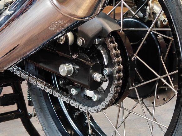 2026 Royal Enfield Interceptor 650, чёрный, 699000 рублей - вид 14