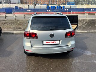 2007 Volkswagen Touareg I Рестайлинг, серый, 700000 рублей, вид 4
