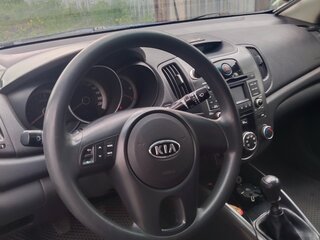 2011 Kia Cerato 6-speed II, голубой, 600000 рублей, вид 4