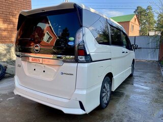 2019 Nissan Serena V (C27) Рестайлинг, белый, 2190000 рублей, вид 4