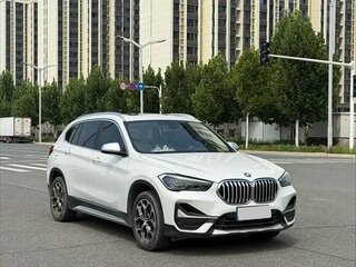 2022 BMW X1 Long 20Li sDrive II (F48) Рестайлинг, белый, 2410000 рублей, вид 3
