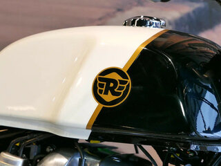 2025 Royal Enfield Continental GT, белый, 680000 рублей, вид 3