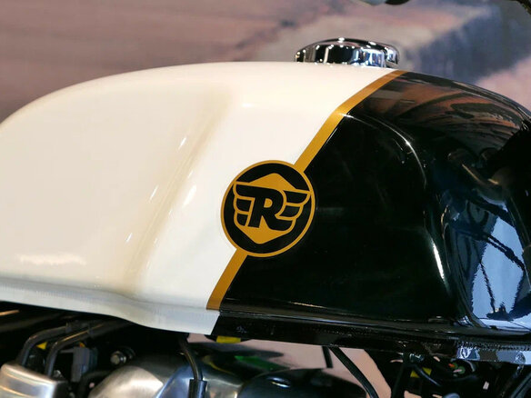 2025 Royal Enfield Continental GT, белый, 680000 рублей - вид 2
