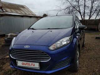 2016 Ford Fiesta Mk6 Рестайлинг, синий, 960000 рублей, вид 1