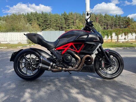 2011 Ducati Diavel Carbon, красный, 1250000 рублей, вид 2
