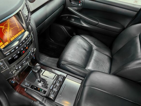 2011 Lexus LX 570 III, чёрный, 3400000 рублей - вид 13