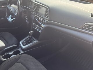 2019 Hyundai Elantra VI (AD) Рестайлинг, серый, 1950000 рублей, вид 3