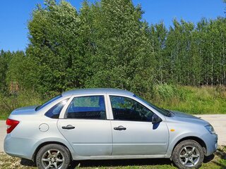 2013 Lada (ВАЗ) Granta I, серебристый, 320000 рублей, вид 2