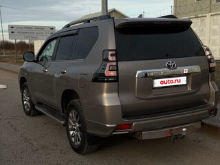 2019 Toyota Land Cruiser Prado 150 Series Рестайлинг 2, коричневый, 4700000 рублей, вид 4