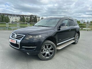2010 Volkswagen Touareg I Рестайлинг, чёрный, 1580000 рублей, вид 1