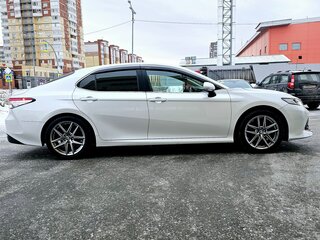 2019 Toyota Camry VIII (XV70), белый, 2900000 рублей, вид 5