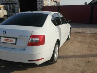 2017 Skoda Octavia III (A7) Рестайлинг, белый, 1730000 рублей, вид 4