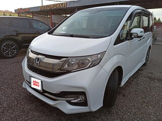 2015 Honda Stepwgn V, белый, 2150000 рублей, вид 4