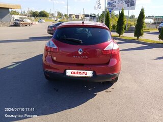 2012 Renault Megane III, пурпурный, 650000 рублей, вид 5