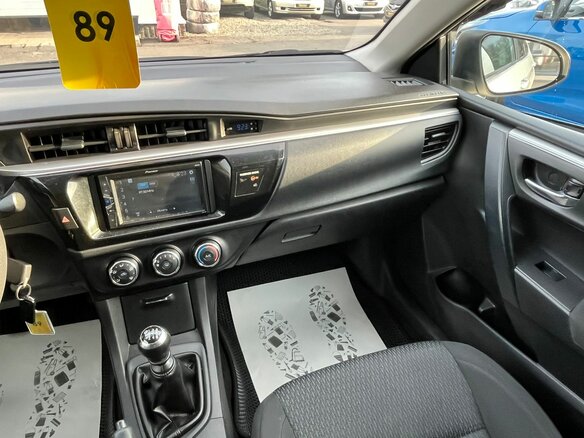 2014 Toyota Corolla XI (E160, E170, E180), серебристый - вид 18